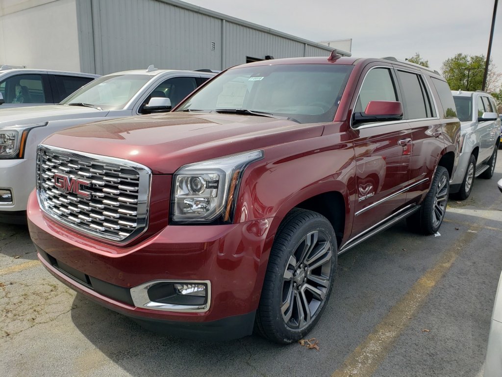 New 2019 GMC Yukon Denali With Navigation